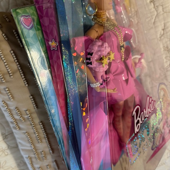 Barbie Extra Fancy doll in box - Picture 4 of 10